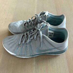 NIKE | Free TR 6 Grey and blue running cross training shoes Sneakers size 8.5